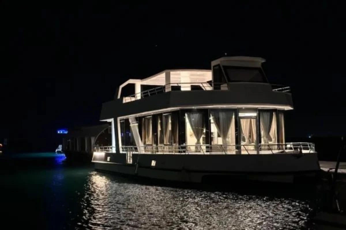 Sadiat House Boat Abu Dhabi